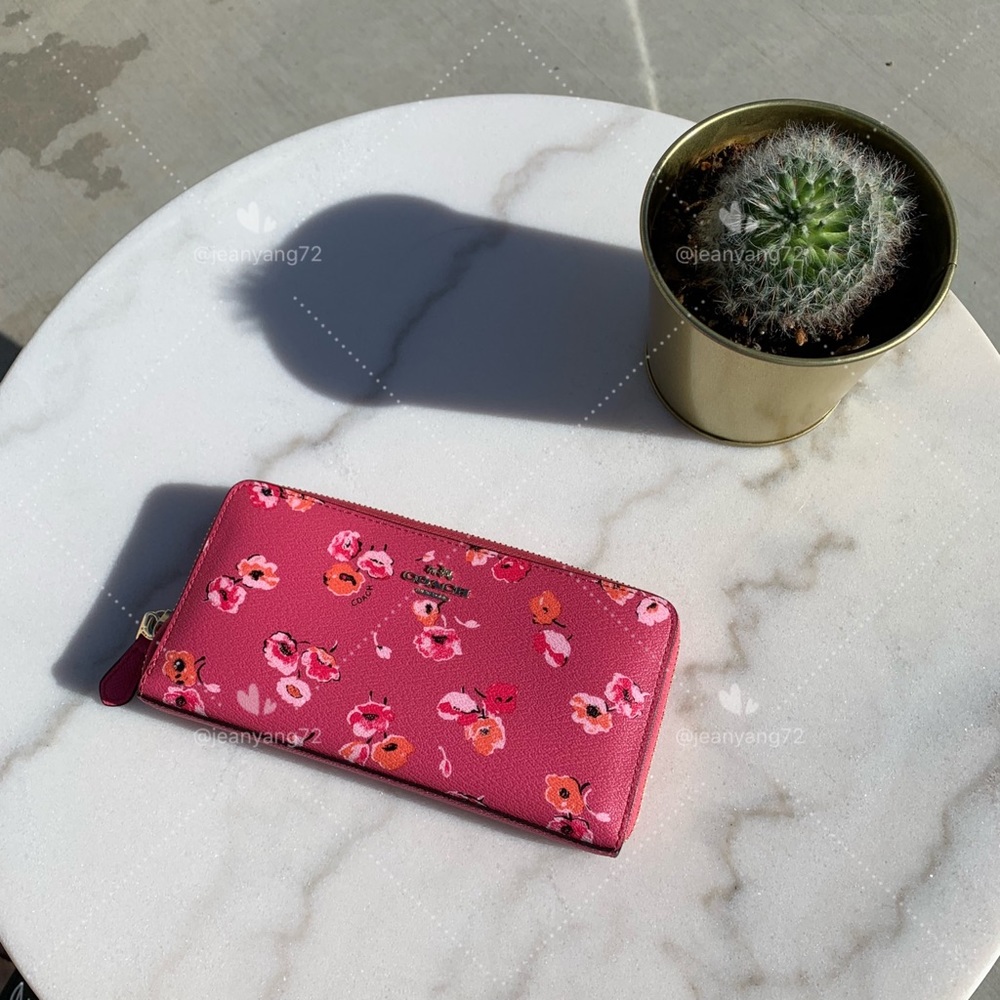 COACH Accordion Zip Wallet With Flower Print